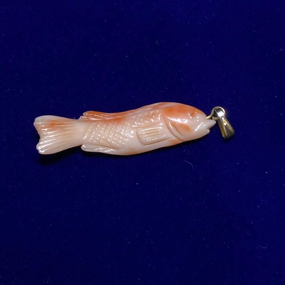 Vintage Coral Fish Stone Pendant 😍💖